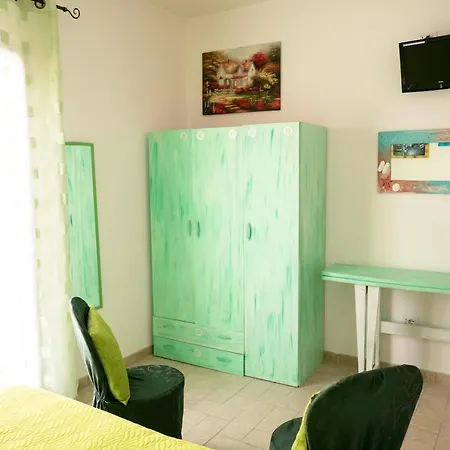 Casa Stelle Marine * パラーウ